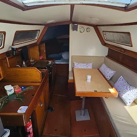 Botel Barco Classic 25 Expo